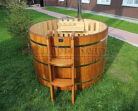 Фурако круглая из кедра со встроенной печью